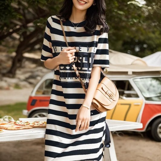 Women's short-sleeved mid-length dress covers the belly, look thin and white, casual fashionable, oversize, isversatile at home